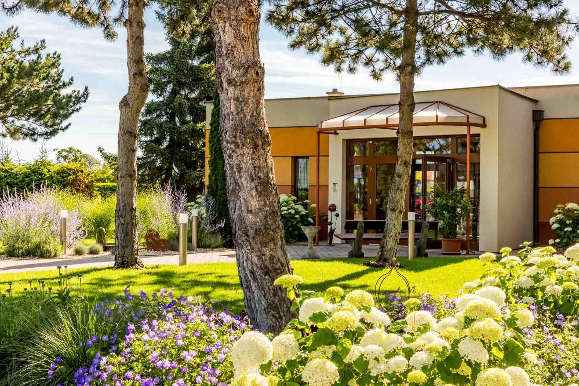 Hotel Garni Steinfeld Wiener Neustadt Ngoại thất bức ảnh